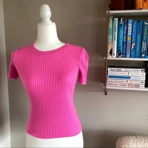 Pink sweater shirt with vertical ribbing